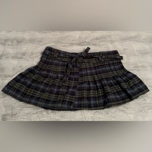 •Abercrombie & Fitch Green Plaid Pattern Mini Skirt